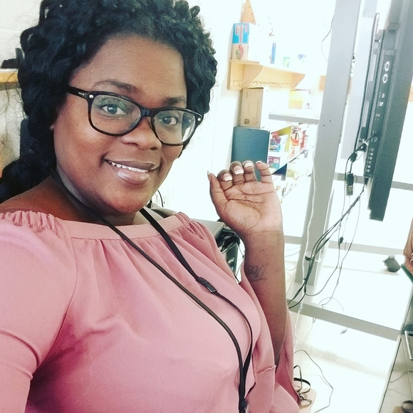 Meet your Posher, Althea - Picture 1 of 1